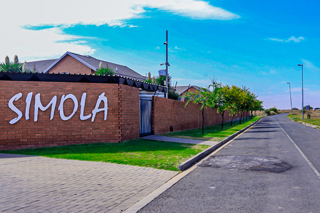 Simola